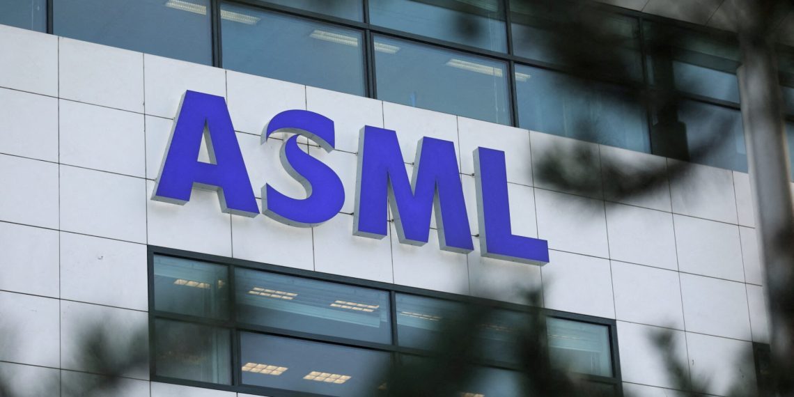 He stole ASML’s company secrets and got a job at Huawei!