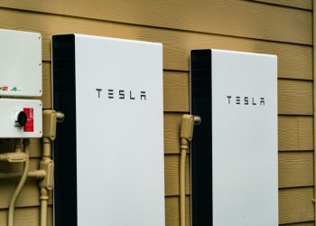 Revolutionize Your Energy: Tesla Powerwall & Solar
