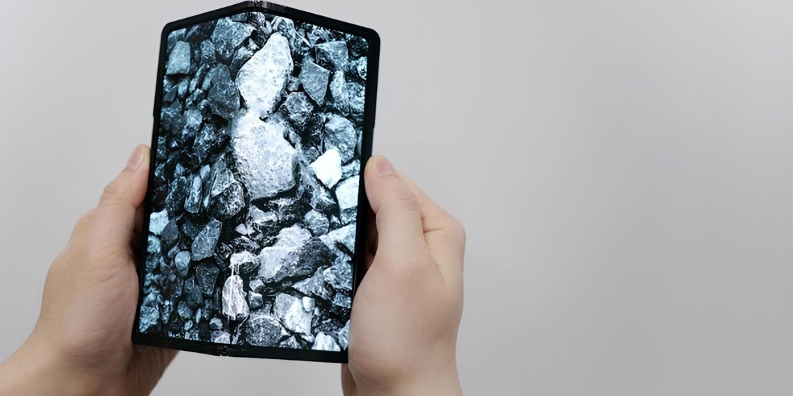 Foldable Display by Samsung Excels in Stringent Military Tests!