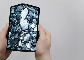 Foldable Display by Samsung Excels in Stringent Military Tests!