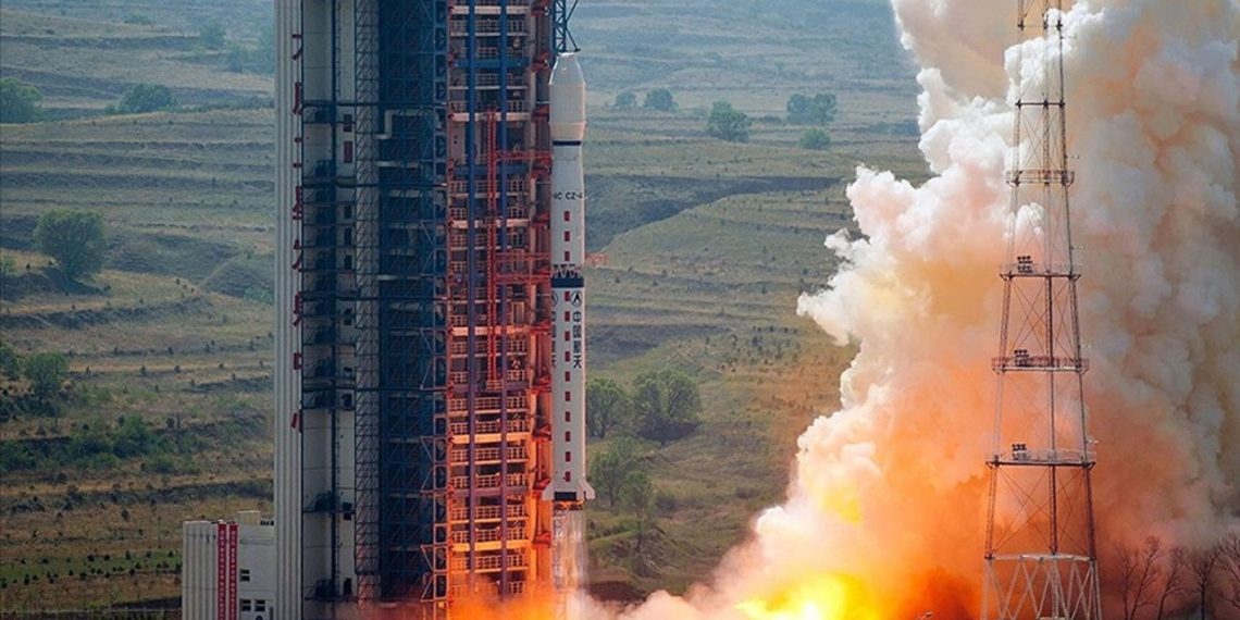 A big step from China: First AI-controlled commercial ‘hypersatellite’ sent into space!