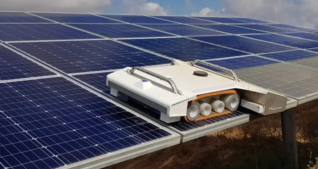 Scientists Reveal New Self-Cleaning Solar Panels!